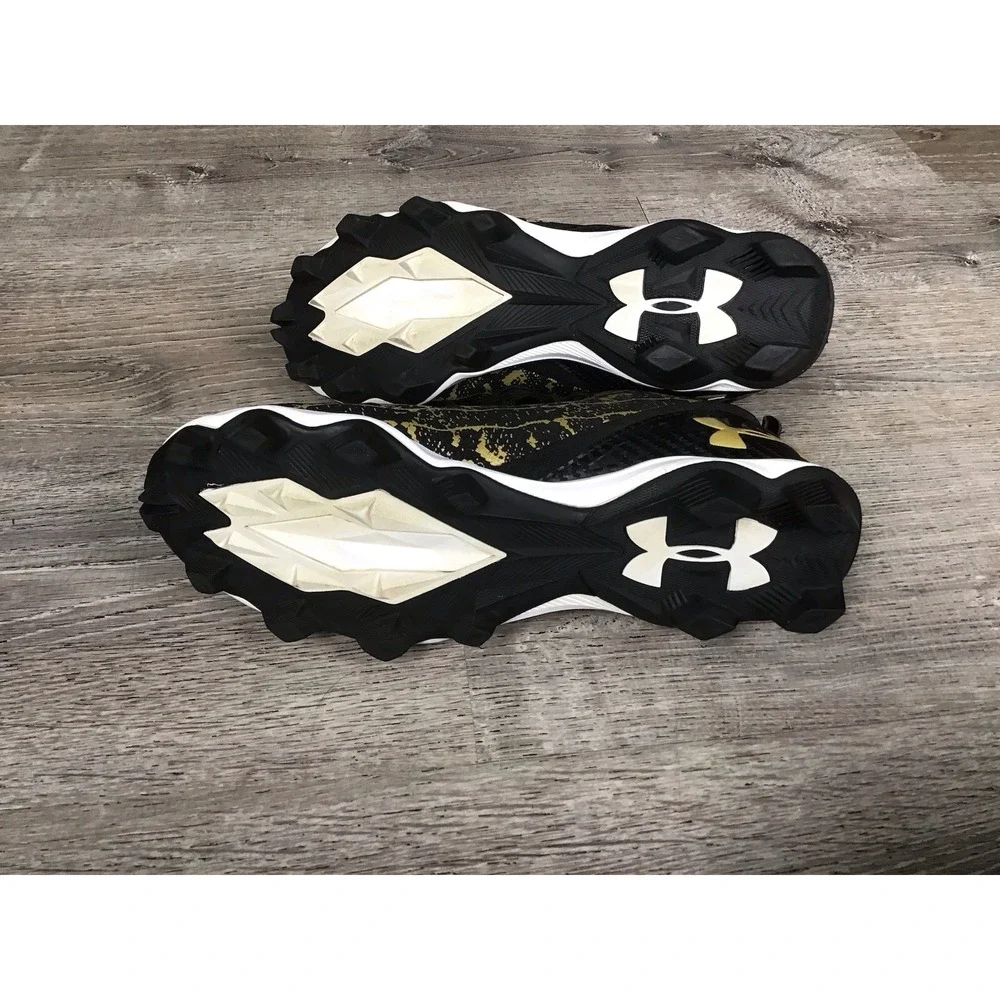Under Armour Men's Size 9 Spotlight Football Cleats Black Gold 3024252-001.
